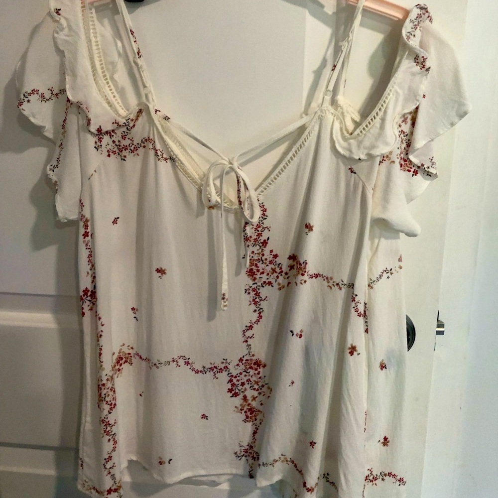 Current air, floral blouse